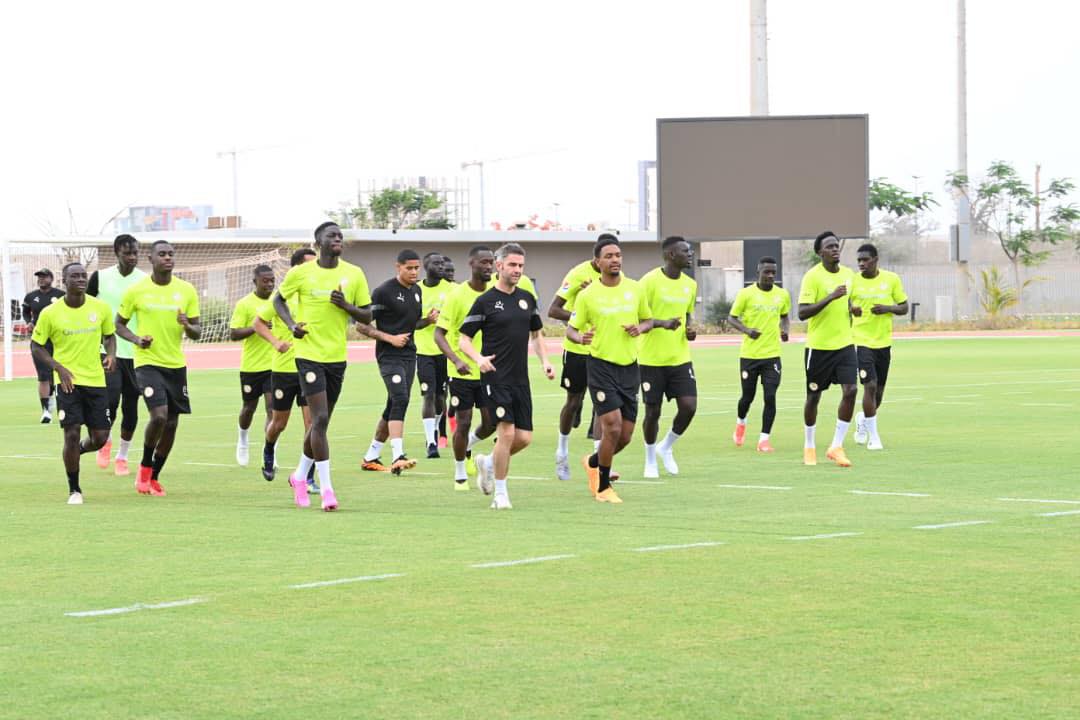 Lire la suite à propos de l’article Elim. Mondial 2026: 19 Lions au 1er galop d’entraînement, Abdoulaye Niakhaté Ndiaye remplace Seydou Sano